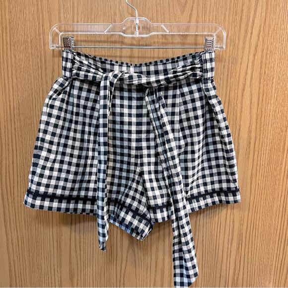 LOFT Pants - NWT LOFT Dark Blue & White Gingham Checkered Belted Shorts Women's Size Small
